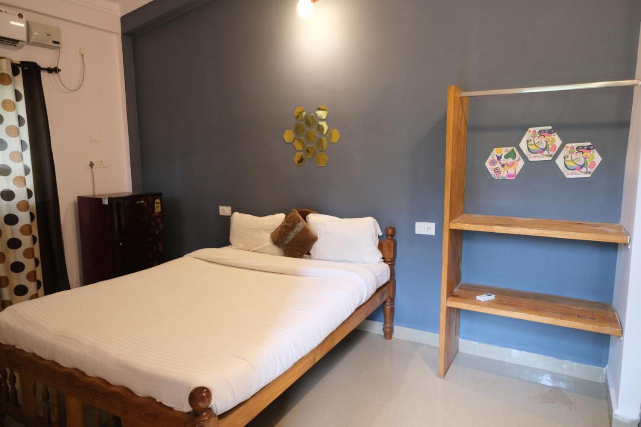 Stays - By Glitter Sand Candolim Bagian luar foto