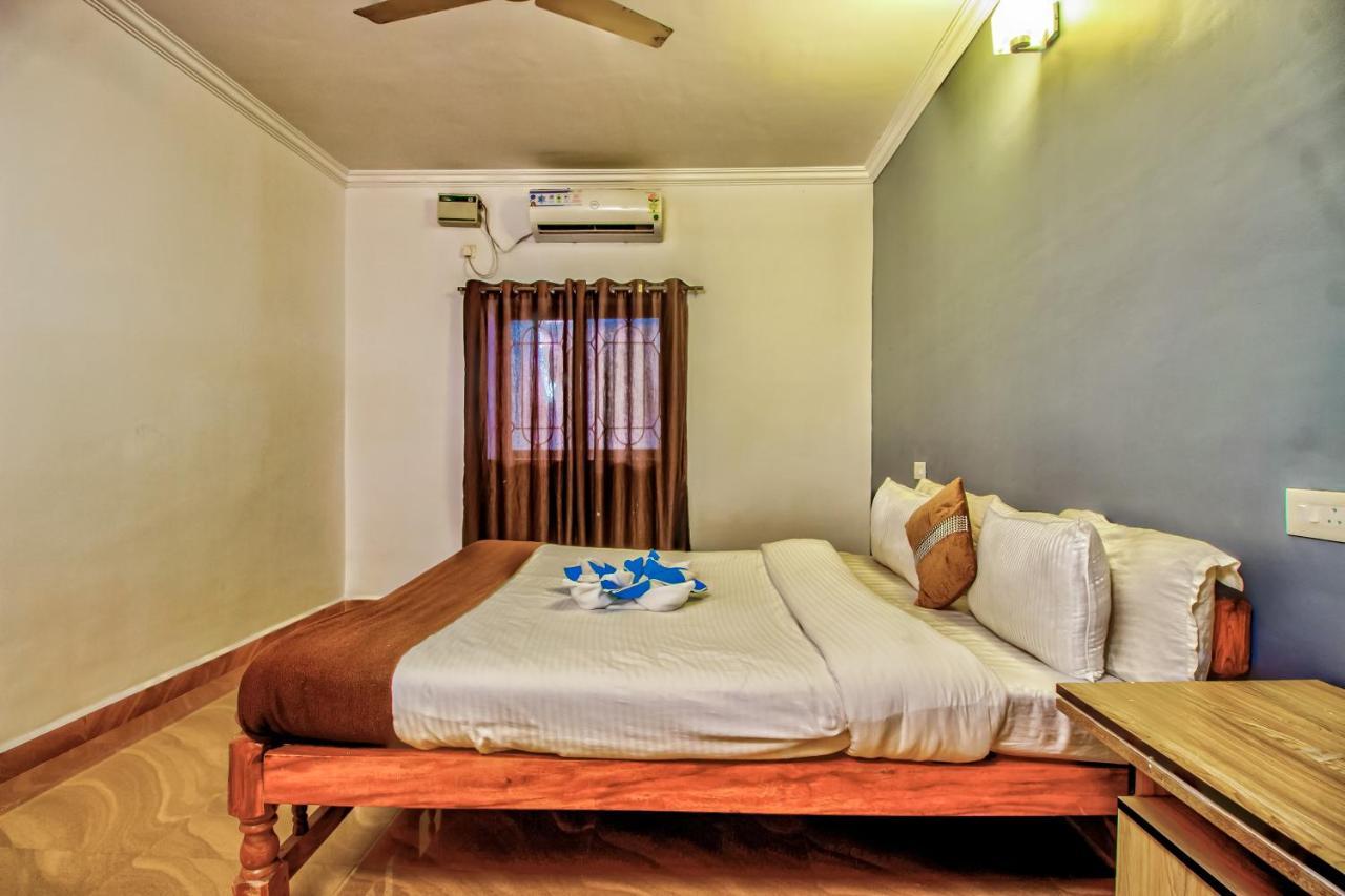Stays - By Glitter Sand Candolim Bagian luar foto
