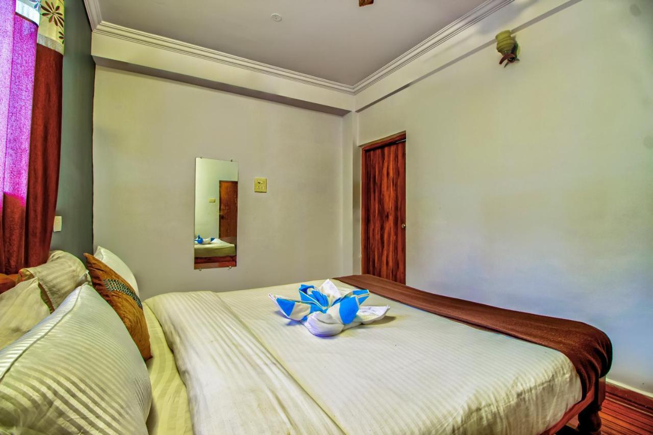 Stays - By Glitter Sand Candolim Bagian luar foto