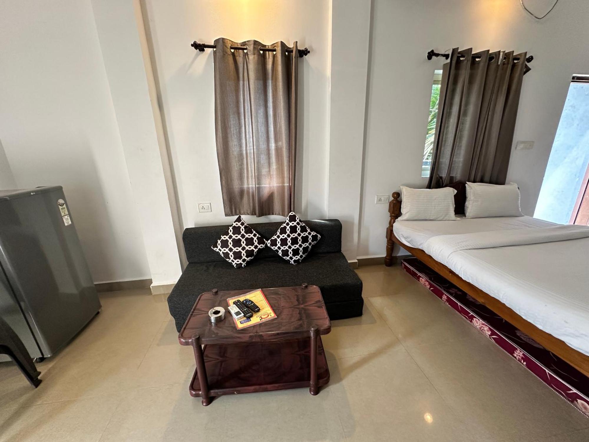 Stays - By Glitter Sand Candolim Bagian luar foto